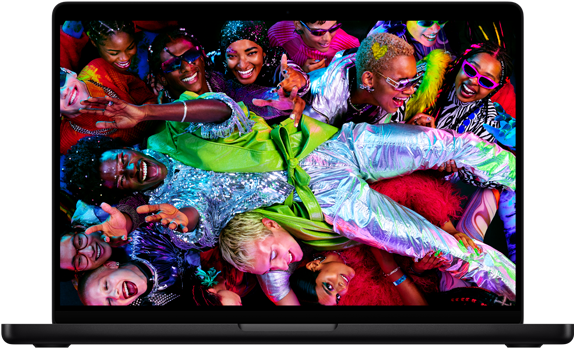 MacBook Pro s pestrobarevným obrázkem člověka crowd-surfujícího na party jako ukázka bohatých barev Liquid Retina XDR displeje