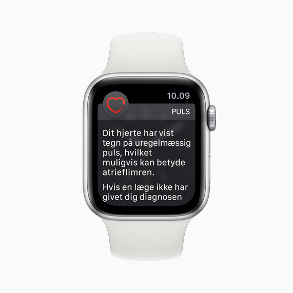Apple Watch-urskive med notifikation ved uregelmæssig hjerterytme.