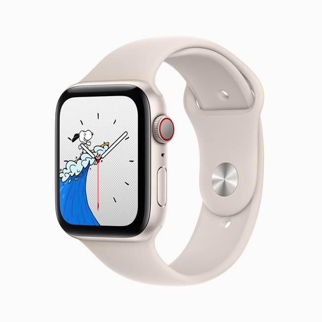 Apple Watch SE in starlight aluminum is shown with starlight Sport Band.