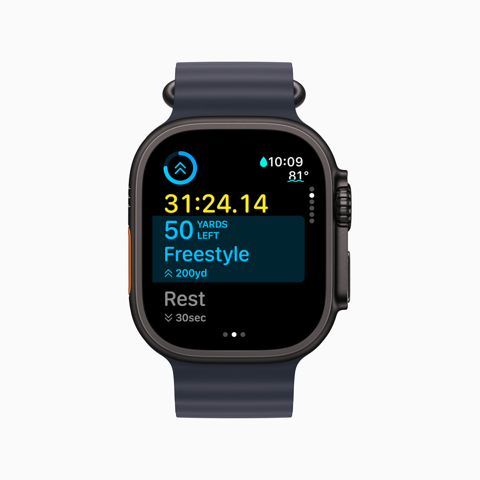 Un Apple Watch Ultra 2 muestra el progreso de natación en piscina de un Entrenamiento Personalizado de un usuario.