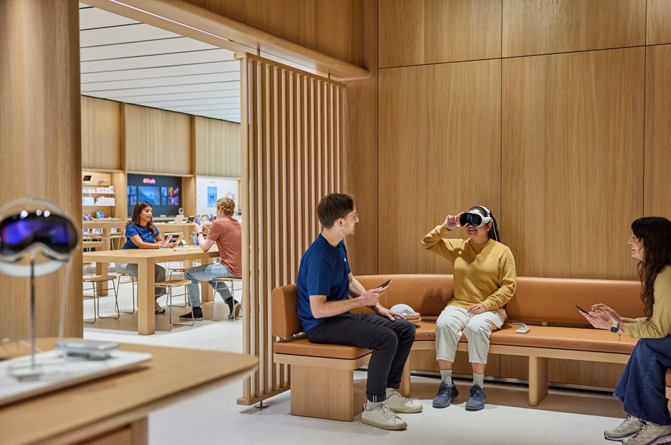 The Apple Vision Pro demo area at Apple Miami Worldcenter. 