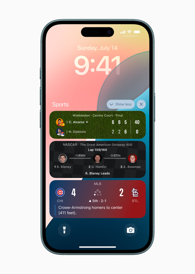 Apple Sports real-time event updates displayed on iPhone Lock Screen.