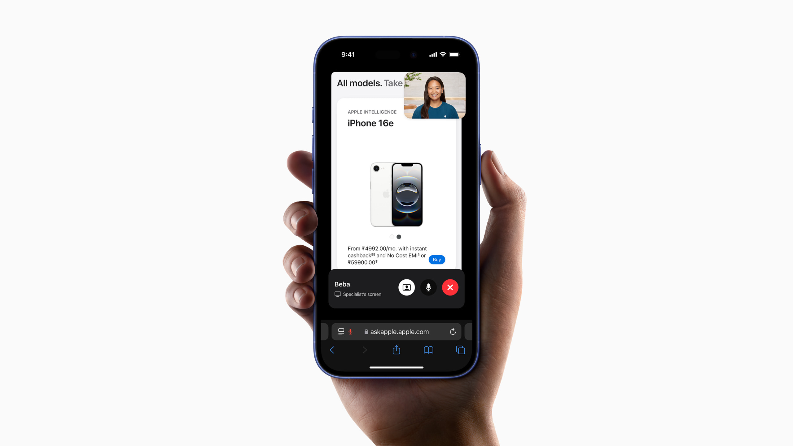 A user shops with an Apple Specialist over video on iPhone.
