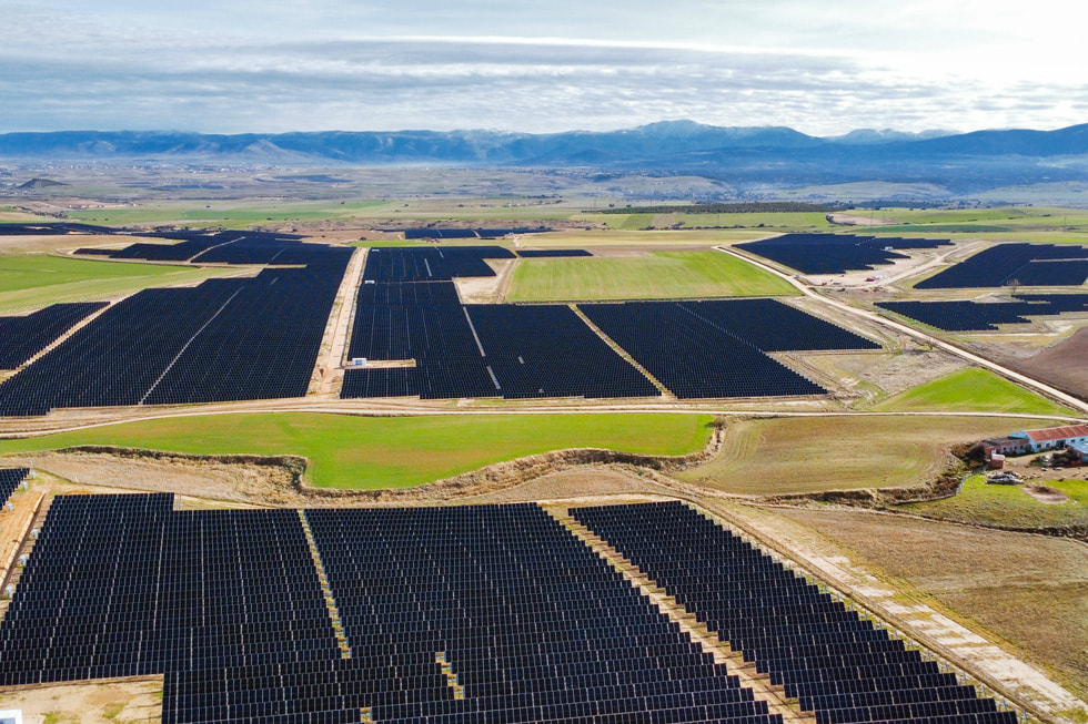 Letecký pohled na Applem založený provoz obnovitelných zdrojů energie ve Španělsku