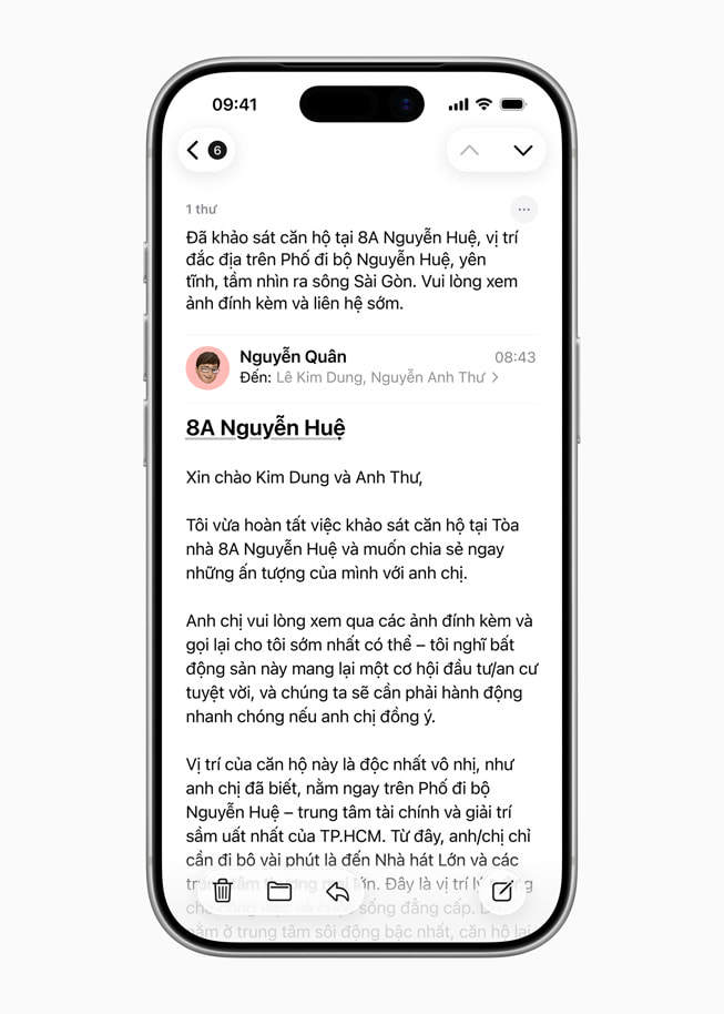 iPhone hiển thị phần tóm tắt của một email. 