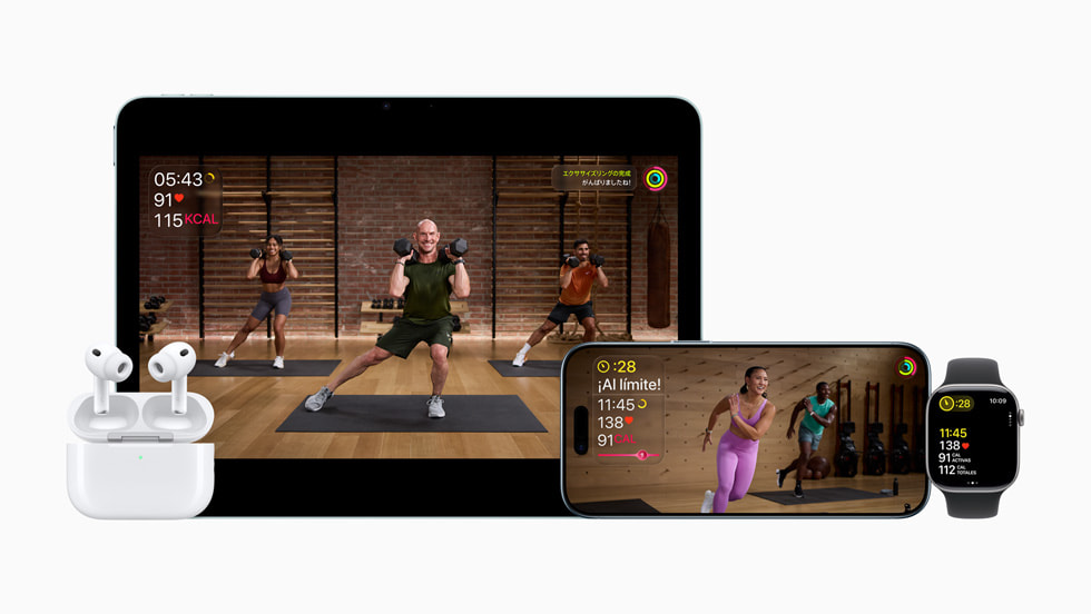 Apple Fitness+ vises på iPhone 17 Pro, iPad, Apple Watch og AirPods.