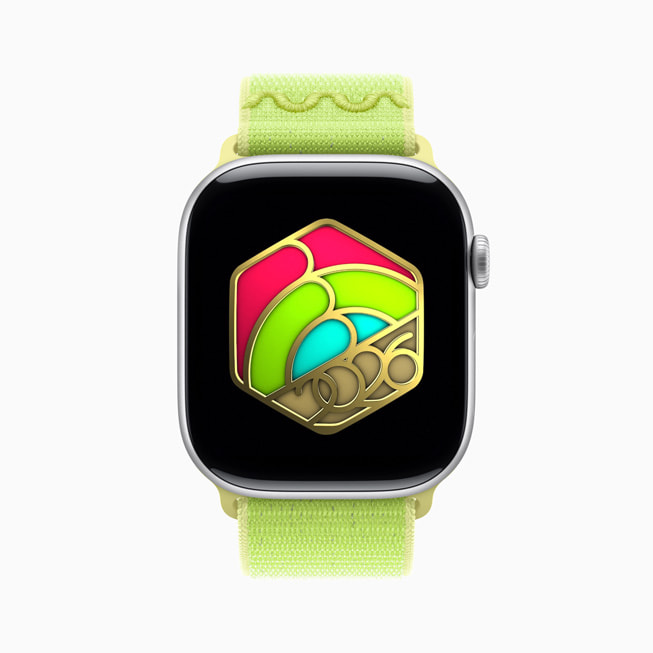 A Ring in the New Year limited-edition award on Apple Watch.