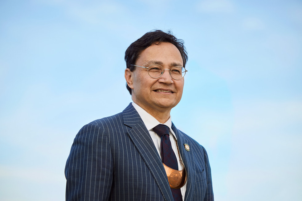 ภาพเหมือนของ Chuck Hoskin Jr.