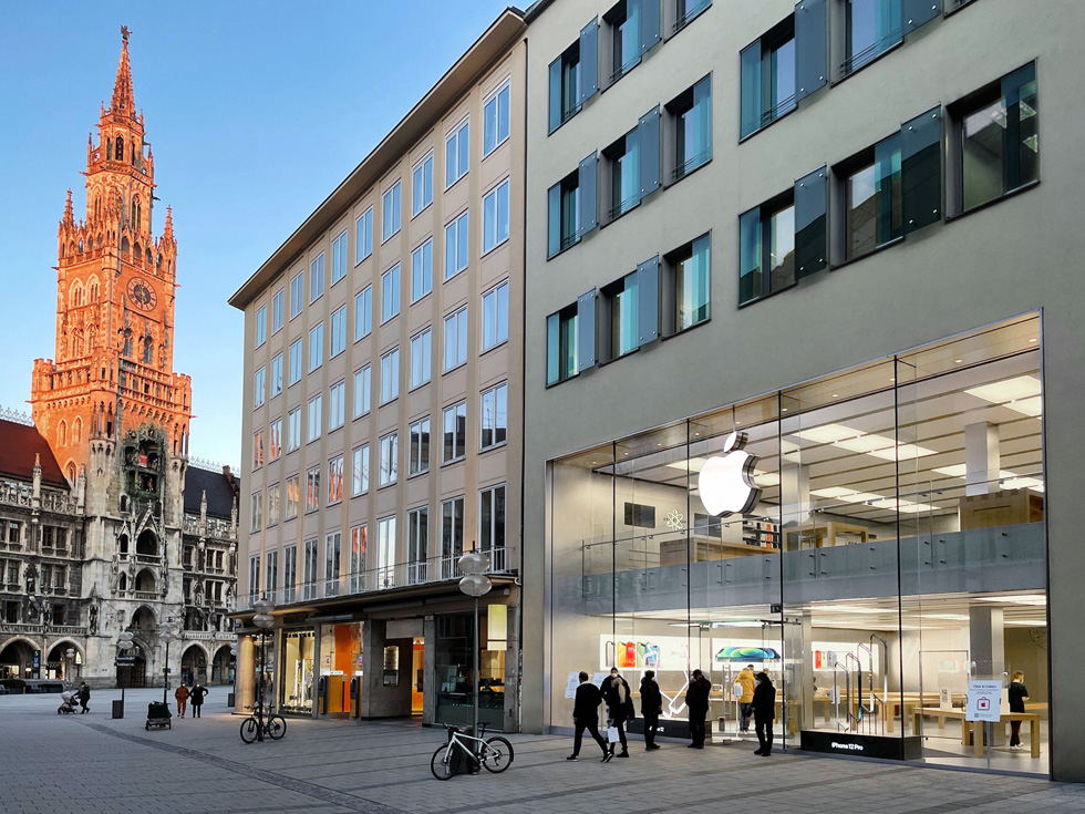 Die Außenansicht auf Apple Rosenstraße in München.