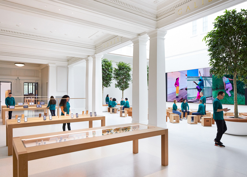 Interior de Apple Carnegie Library.