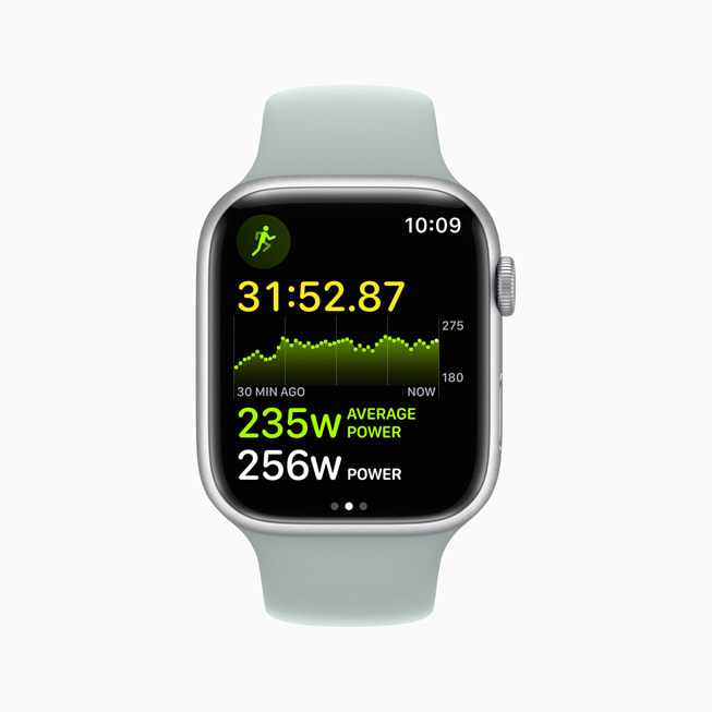 Apple Watch Series 8, der viser kraft i appen Træning.