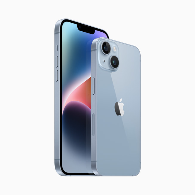 iPhone 14 and iPhone 14 Plus in blue.