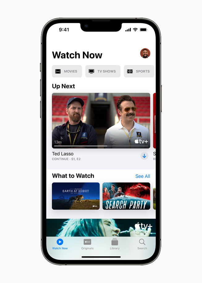 A tela Assistir Agora no Apple TV+, mostrada no iPhone 13 Pro. 