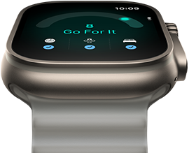 Apple Watch Ultra 4, титановий корпус натурального кольору, оцінка готовності — 8, правий бік корпусу, коронка Digital Crown, рельєфна бічна кнопка, ремінець Ocean  напівпрозорого сірого кольору